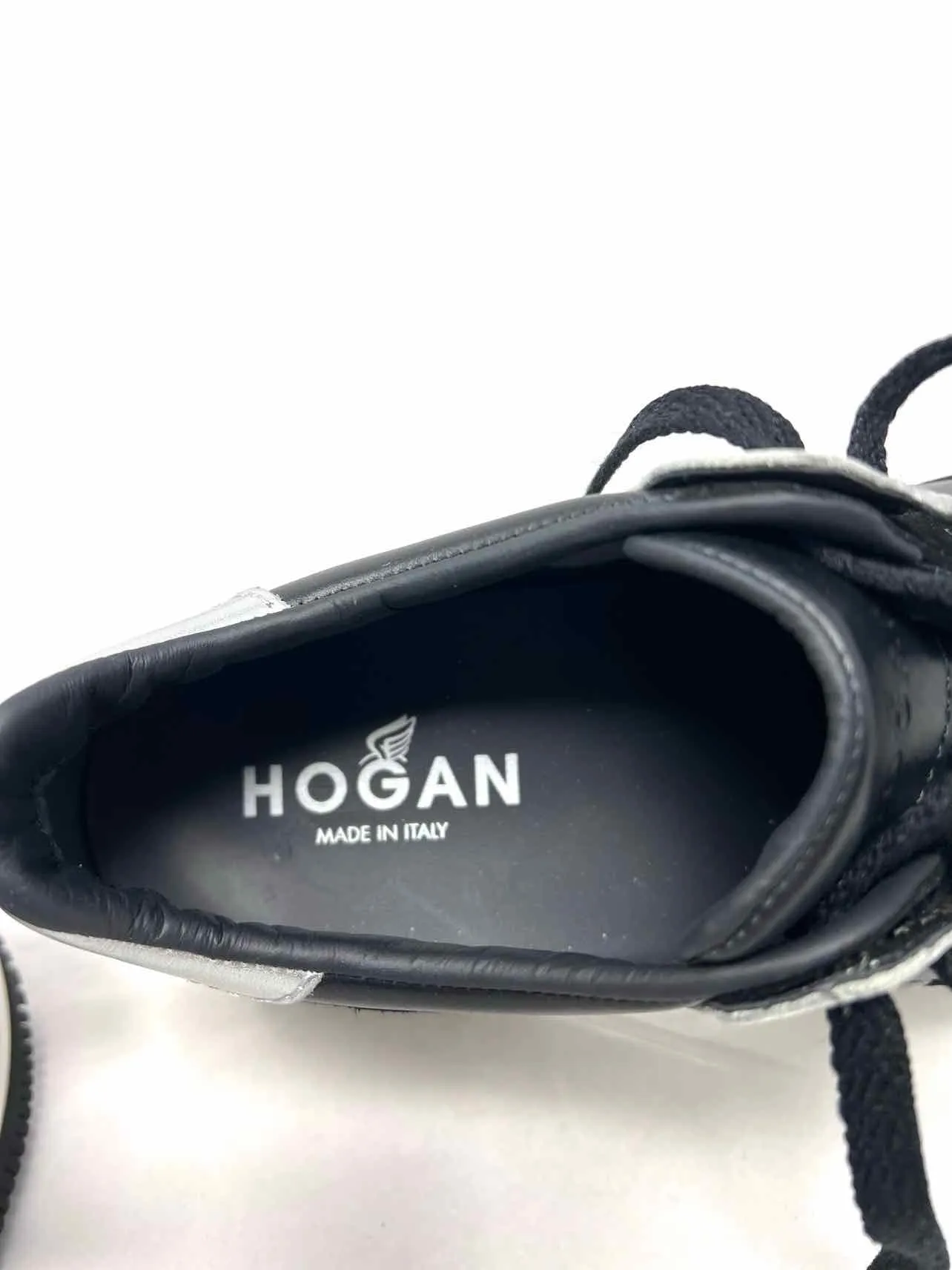 Chaussures de sport designer Hogan taille 6 à lacets, bicolores noir et argent