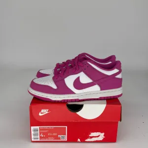NIKE DUNK LOW ACTIVE FUCHSIA TAILLE 4Y FJ0704-100