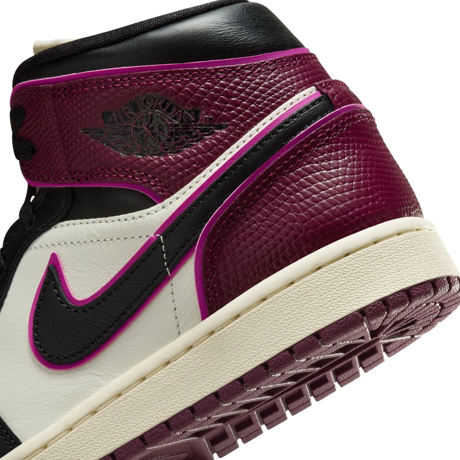 Wmns Air Jordan 1 Mid SE 'Bordeaux Voile'